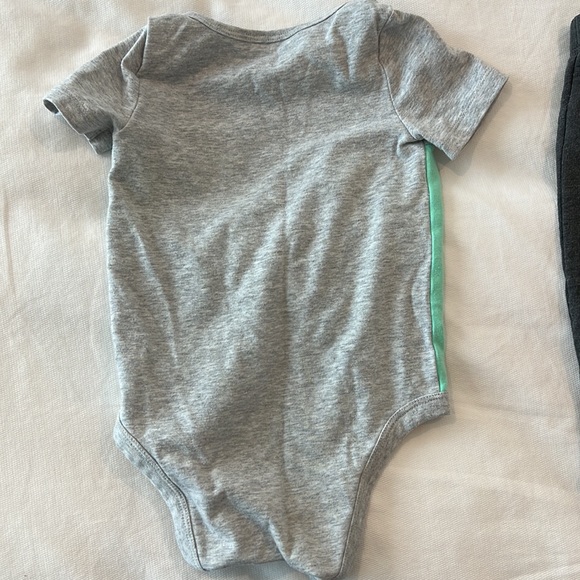 B1G1F Cat & Jack Onesie and Pants Set 12M - Picture 3 of 4